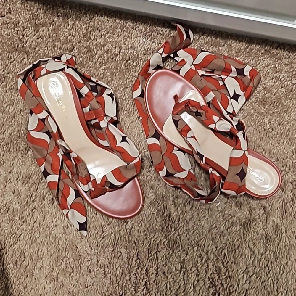 Shoes - Picture 3 of 7